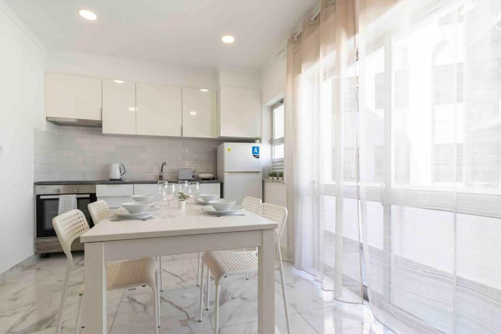 Modern Apartment Beach View Armação de Pêra Esterno foto
